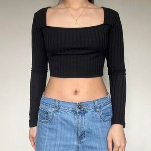 Black Long Sleeve Crop Top